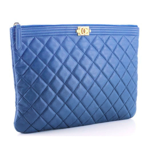 Pre-Owned CHANEL Caviar Quilted Medium Boy Cosmetic Case