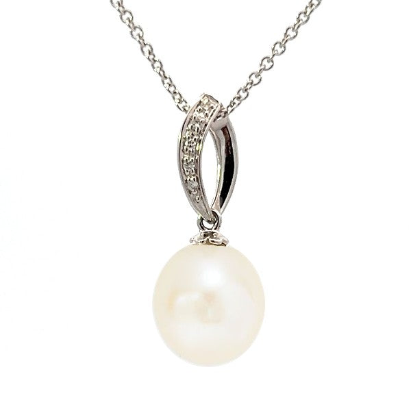 14K Whitel Gold South Sea Pearl  and Diamond Pendant