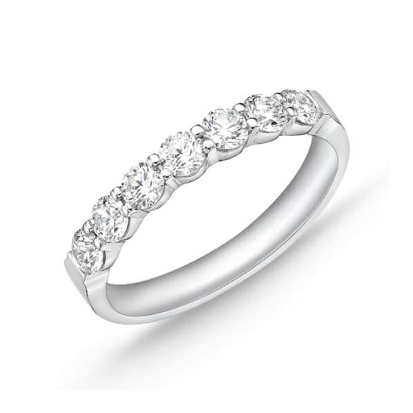 MEMOIRE Petite Prong Diamond Wedding or Anniversary Band