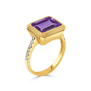 18K Yellow Gold Bezel Set Amethyst Ring With Diamonds