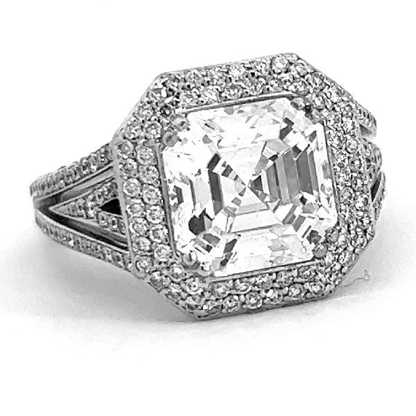 BEZ AMBAR Cushion Halo Engagement Ring