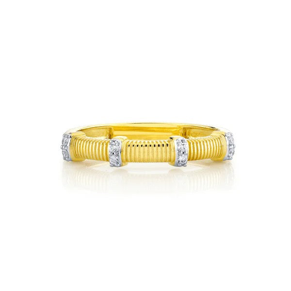 SLOANE STREET 18K Yellow Gold Strie Band with Diamonds